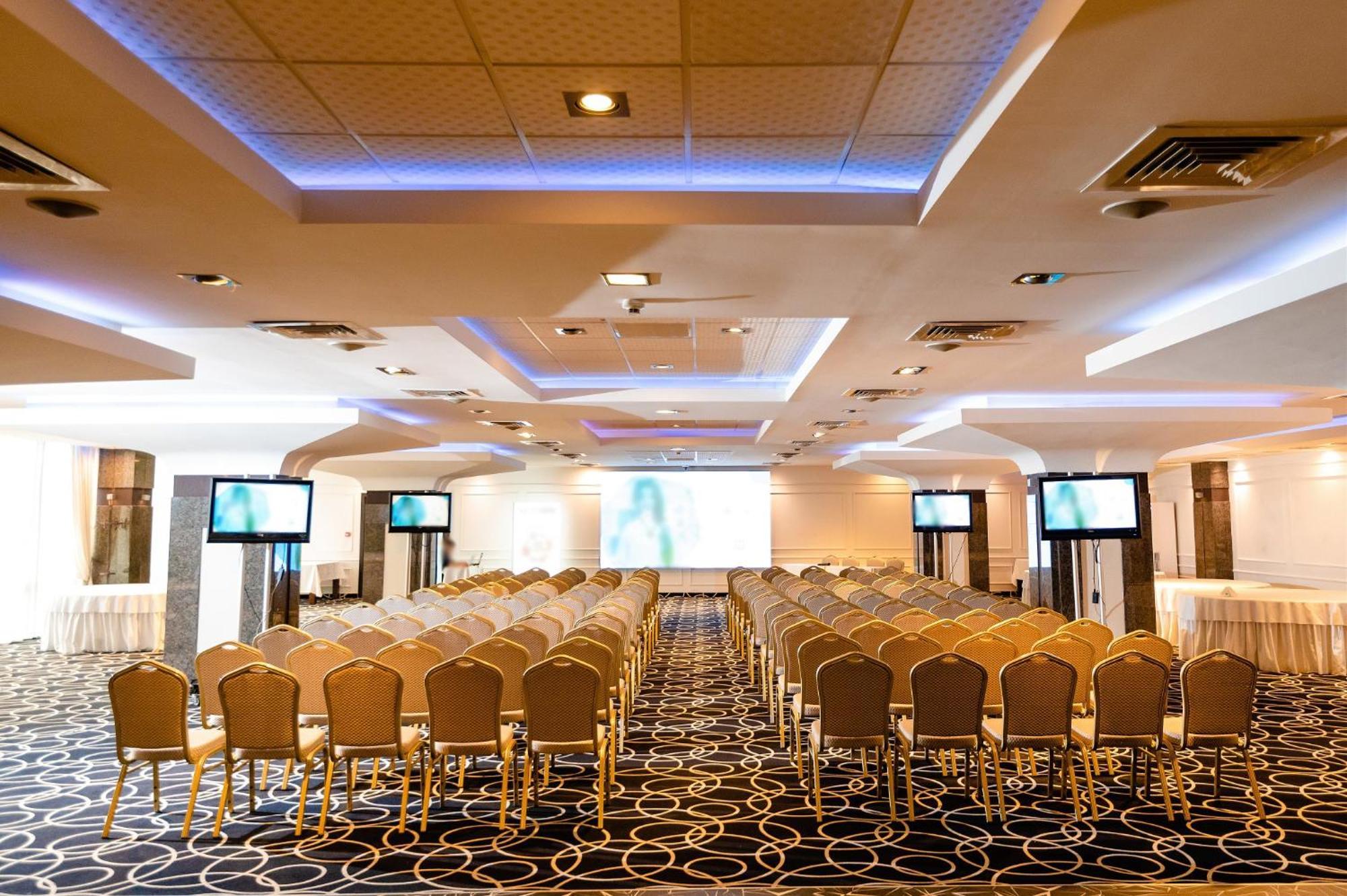 Business Hotel Conference Center & Spa Târgu-Mureş Zewnętrze zdjęcie