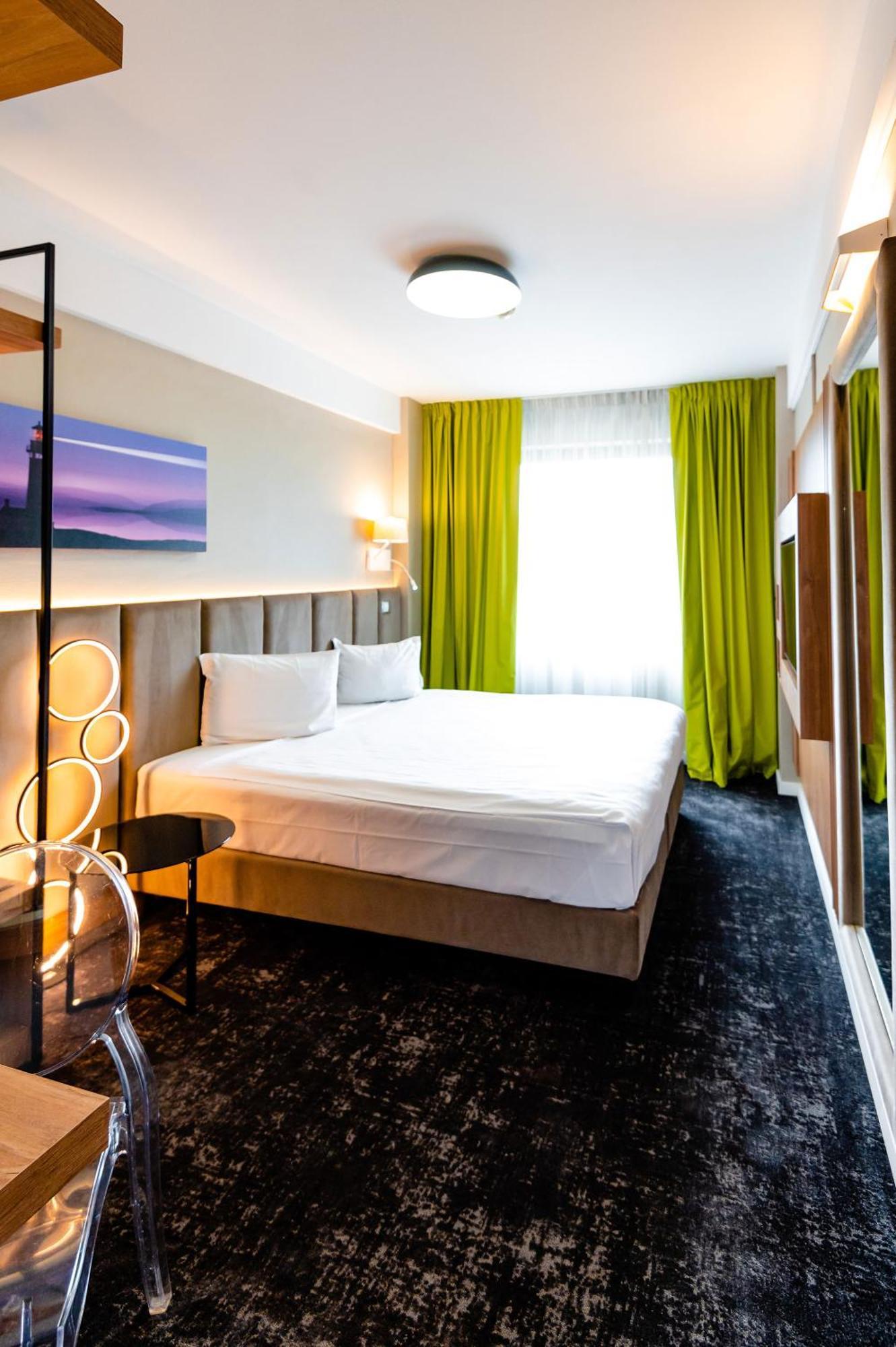 Business Hotel Conference Center & Spa Târgu-Mureş Zewnętrze zdjęcie