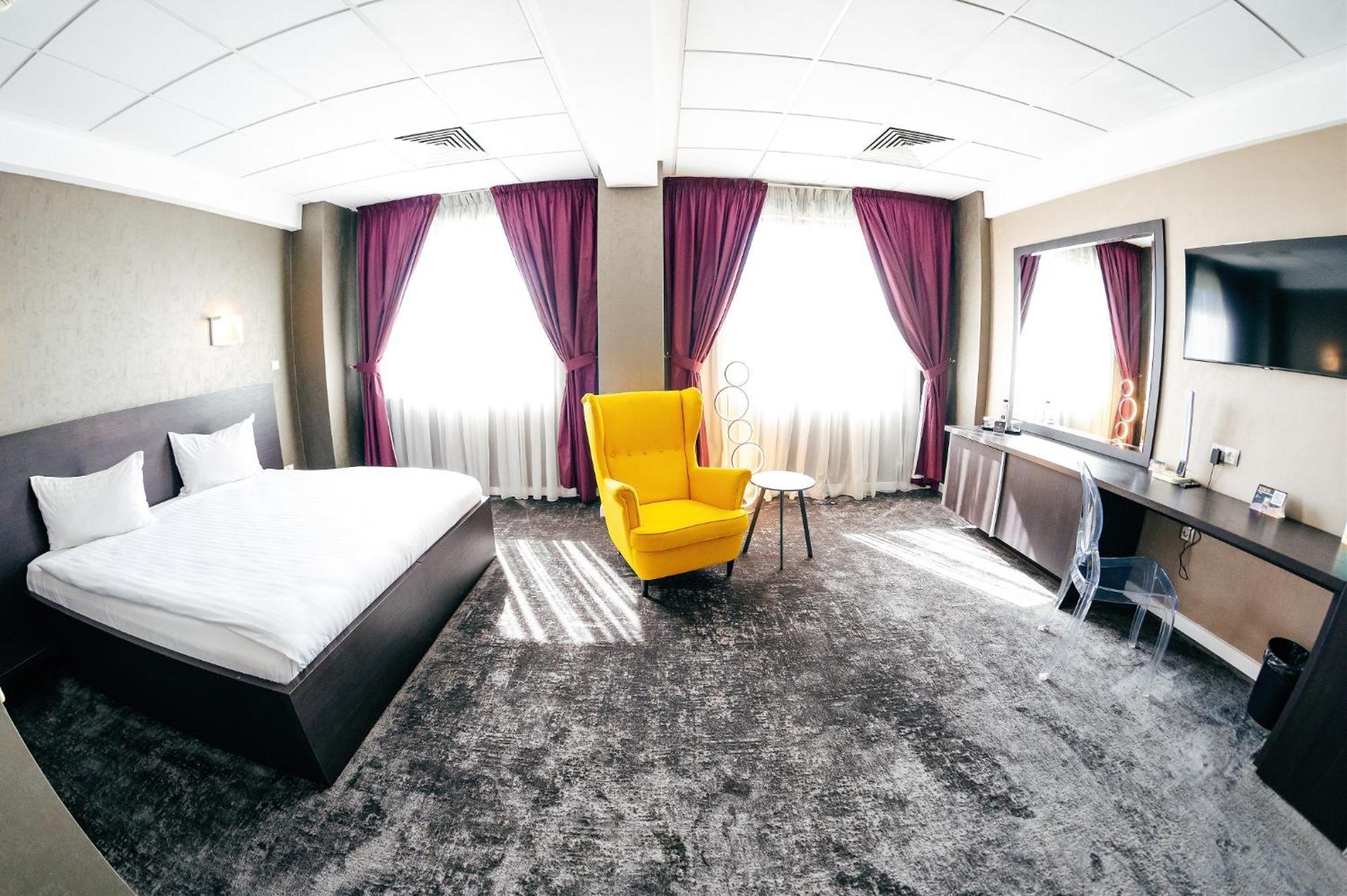 Business Hotel Conference Center & Spa Târgu-Mureş Zewnętrze zdjęcie