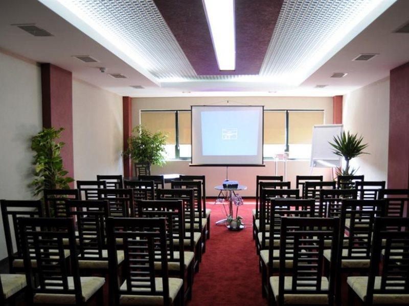 Business Hotel Conference Center & Spa Târgu-Mureş Zewnętrze zdjęcie